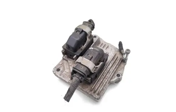 Opel Zafira A Engine control unit/module 55561172