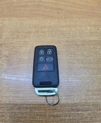 Volvo V40 Ignition key/card 