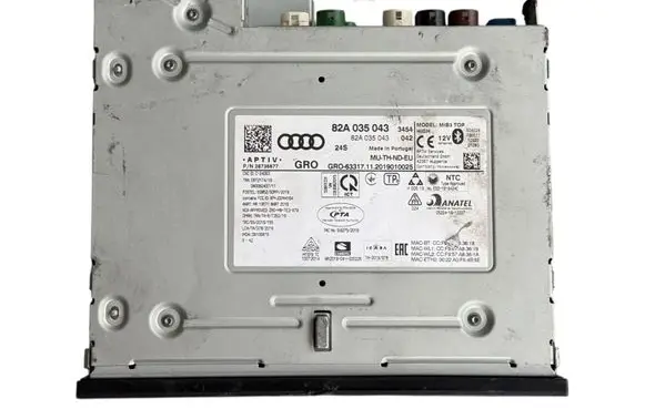 Audi Q3 F3 Radio/CD/DVD/GPS head unit 82A035043