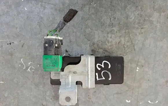 Hyundai ix35 Ignition relay 919402Y011 CQ11