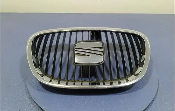 Seat Toledo III (5P) Front grill 5P0853654