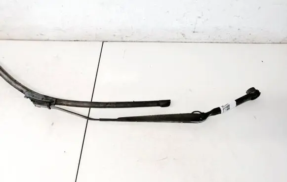 Mazda 6 Front wiper blade arm