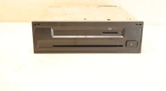 Volkswagen Golf VII CD/DVD changer 