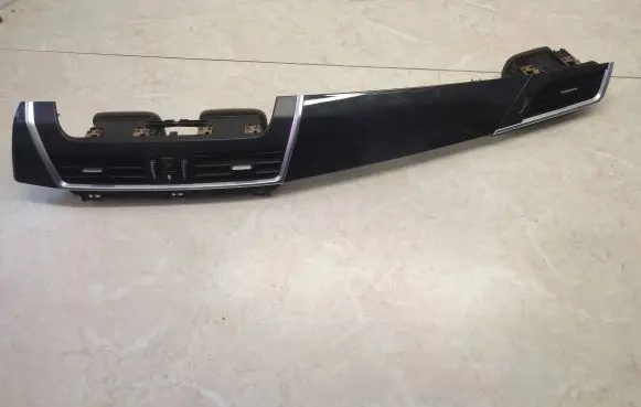 BMW 2 F45 Dash center air vent grill 9262955 9319574 64229262955
