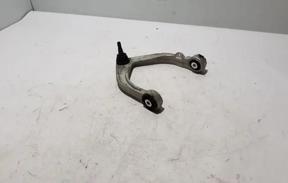 Volvo XC60 Front lower control arm/wishbone 32395242