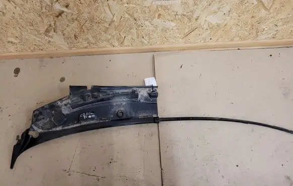 Citroen C3 Wiper trim 9637992377