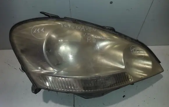 Toyota Avensis Verso Headlight/headlamp