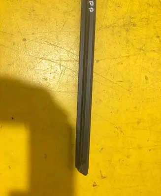 Ford Fiesta Front door windshield rail 