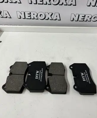 BMW 7 E38 Brake pads (front) LP1584
