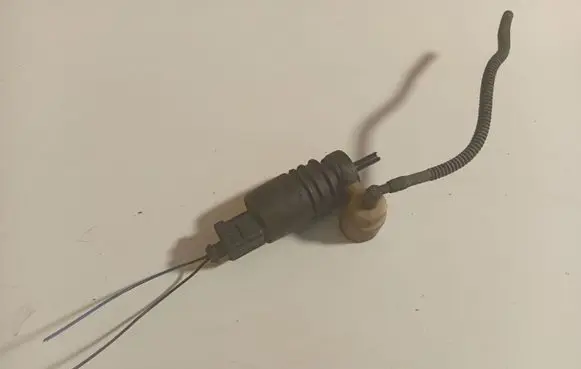 Audi A4 S4 B6 8E 8H Windscreen/windshield washer pump 