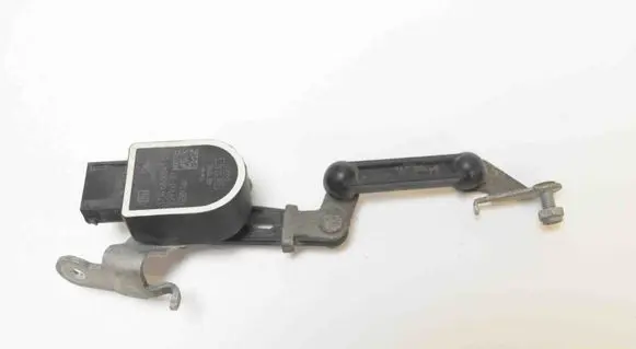 Headlight/headlamp level sensor