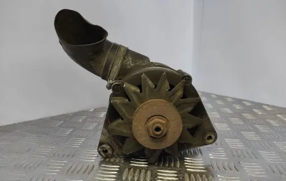 BMW 7 E32 Generator/alternator 0120469775