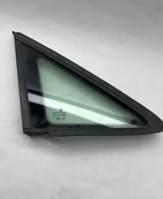 Volkswagen Touran III Front triangle window/glass E000255 DOT24M68AS2