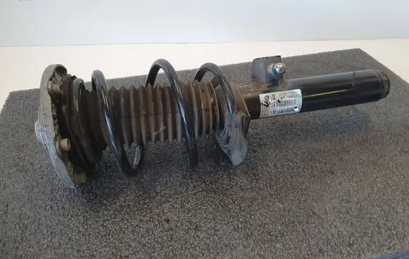 BMW 4 F32 F33 Front shock absorber with coil spring 6873772 18B040GD0014