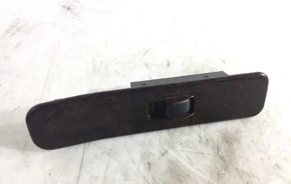 Mitsubishi Pajero Electric window control switch MR551008