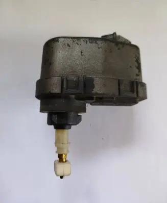 Audi 80 90 B3 Headlight level adjustment motor 893941295A