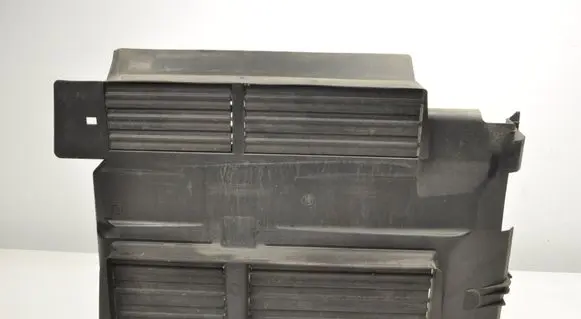 Ford Focus Intercooler air channel guide BM518475CE