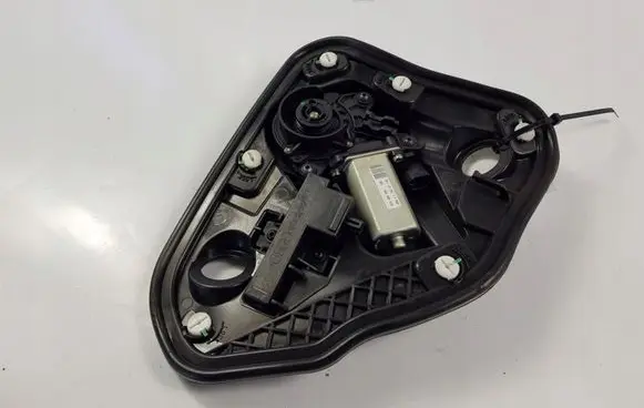 Audi A7 S7 4G Front door soft close latching motor 4D8839003