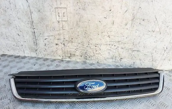 Ford Kuga I Front bumper upper radiator grill 8V41R7081A