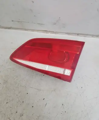 Tailgate rear/tail lights
