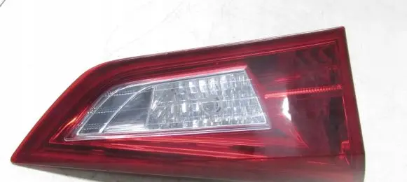 Toyota Auris E180 Tailgate rear/tail lights