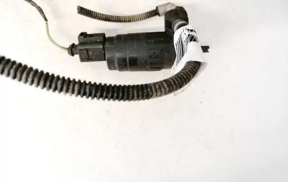 Skoda Octavia Mk2 (1Z) Windscreen/windshield washer pump 1k6955651 17023286