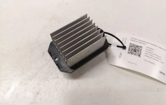 Mitsubishi Grandis Heater blower motor/fan resistor 0778000750
