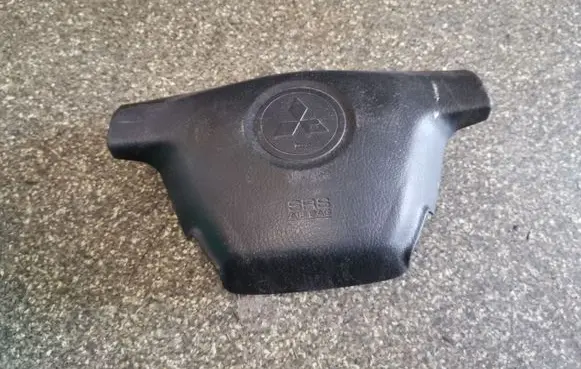 Mitsubishi Lancer Steering wheel airbag MR955735