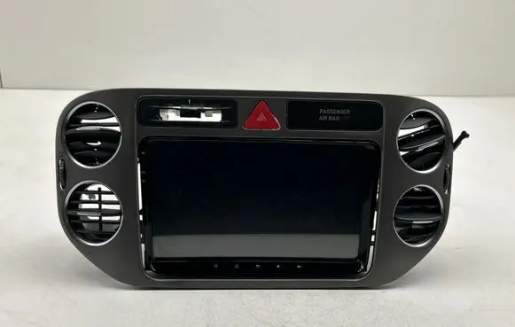 Volkswagen Tiguan Radio/CD/DVD/GPS head unit