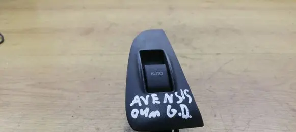 Toyota Avensis T250 Electric window control switch 7427105020