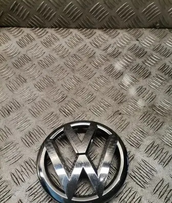 Volkswagen Touran II Manufacturer badge logo/emblem 1T0853601E