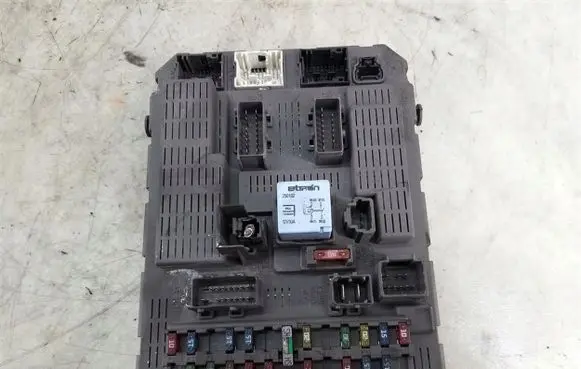 Peugeot 807 Comfort/convenience module 9649477380