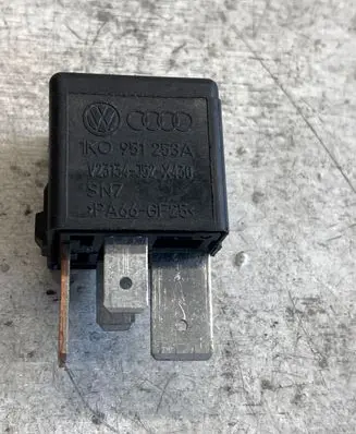 Volkswagen Golf IV Other relay 1k0951253a