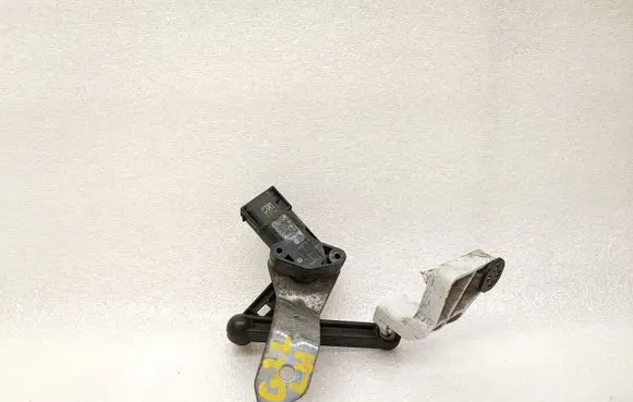 Rear air suspension level height sensor