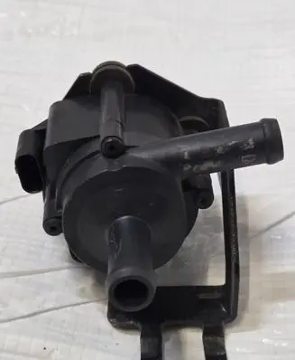 Ford B-MAX Water pump C1BG-8C419-AA