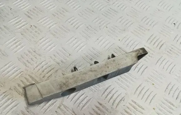 Ford Focus Front bumper mounting bracket 8M5117D959A