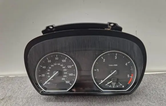 BMW 1 E81 E87 Speedometer (instrument cluster) 9166824