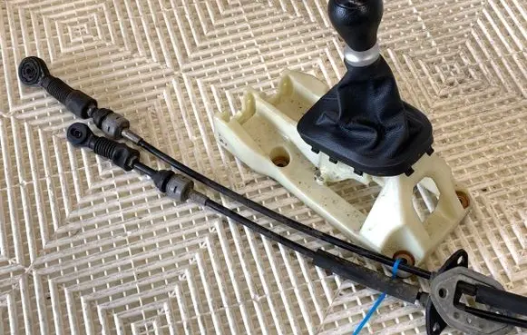 KIA Rio Gear shift rod 437001WXXX
