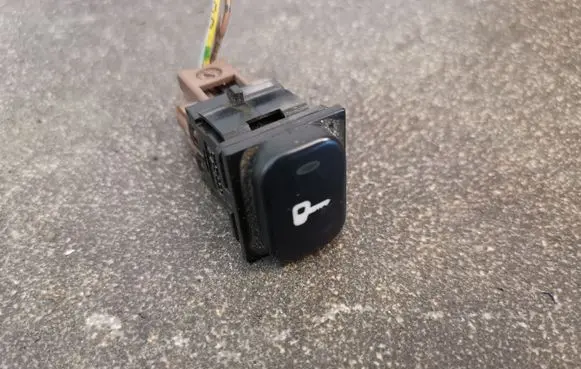 Central locking switch button
