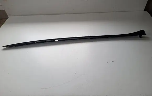 KIA Xceed Windshield trim