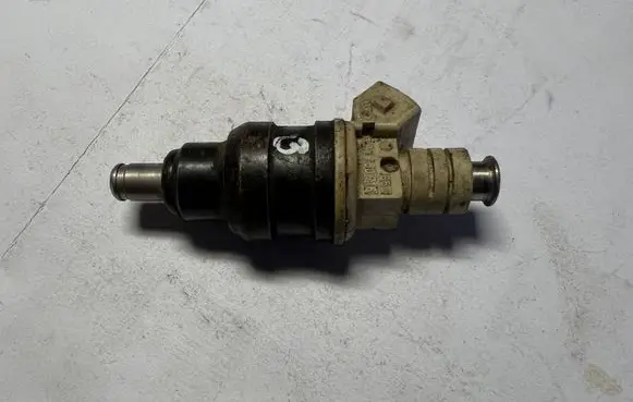 BMW 5 E34 Fuel injector 0280150716