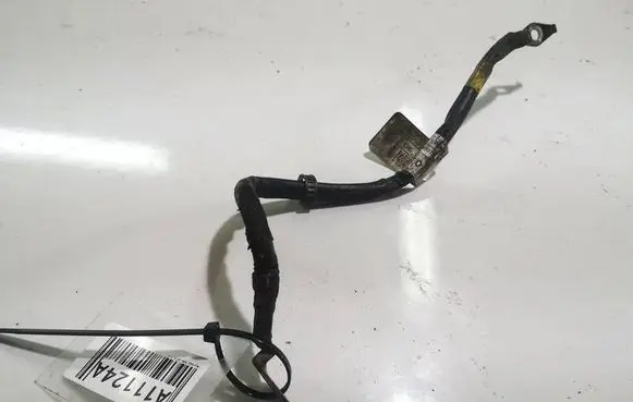 Hyundai i30 Positive cable (battery) 
