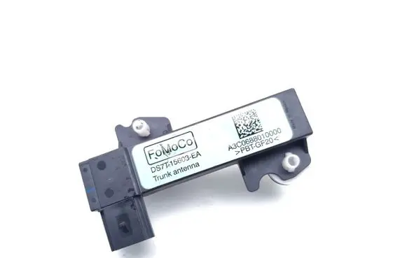 Ford Kuga III Aerial antenna amplifier DS7T15603EA A3C0688010000