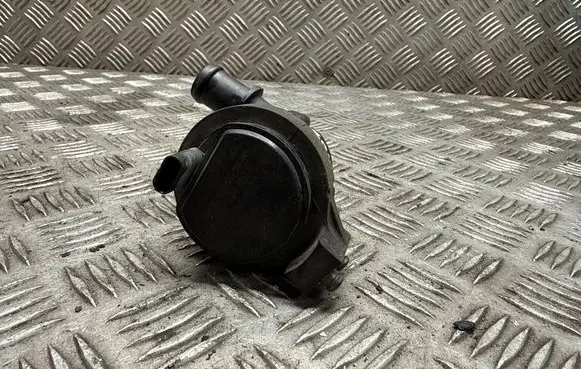 Volkswagen Golf VII Electric auxiliary coolant/water pump 5G0965567B 5G0965567
