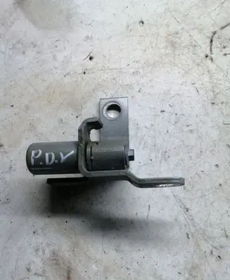 Ford Mondeo MK IV Front door upper hinge A046575