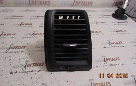 Honda Accord Dashboard side air vent grill/cover trim E6165131500
