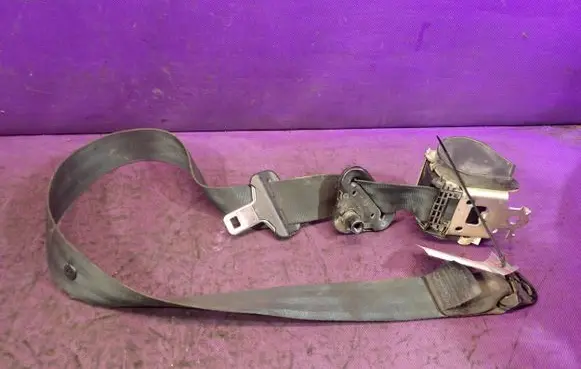 Renault Kangoo II Front seatbelt 8200448753