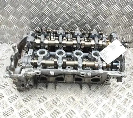BMW 3 F30 F35 F31 Engine head 7580679
