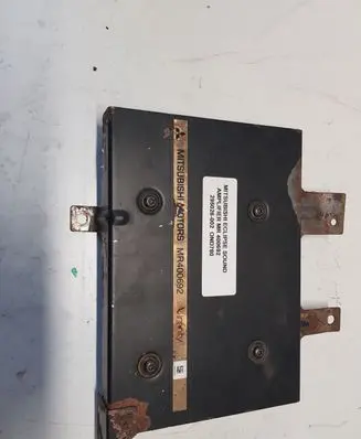 Mitsubishi Eclipse Sound amplifier MR400692 295026002