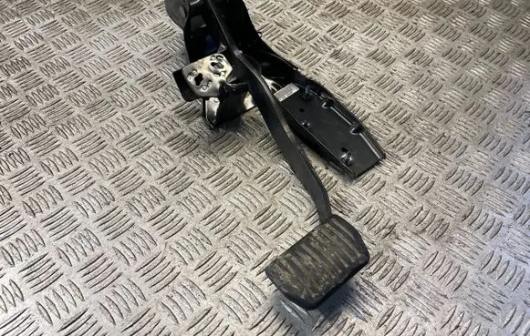 Ford Mondeo MK IV Brake pedal 2D094RC